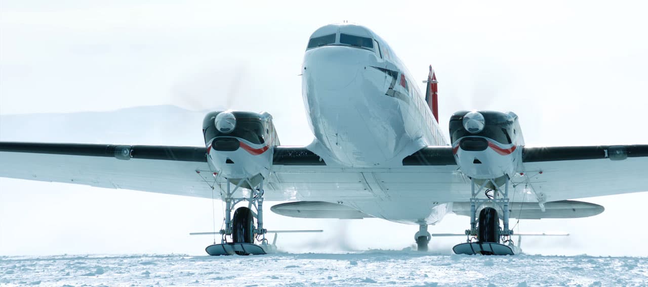 Image-Carousel-2-airplanes