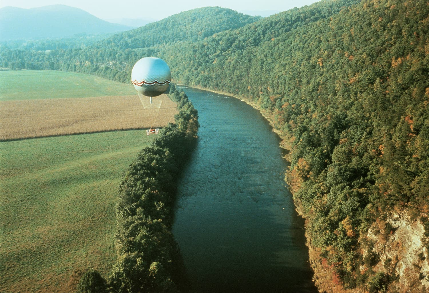ToFly_ParallaxPeek_1500.jpg