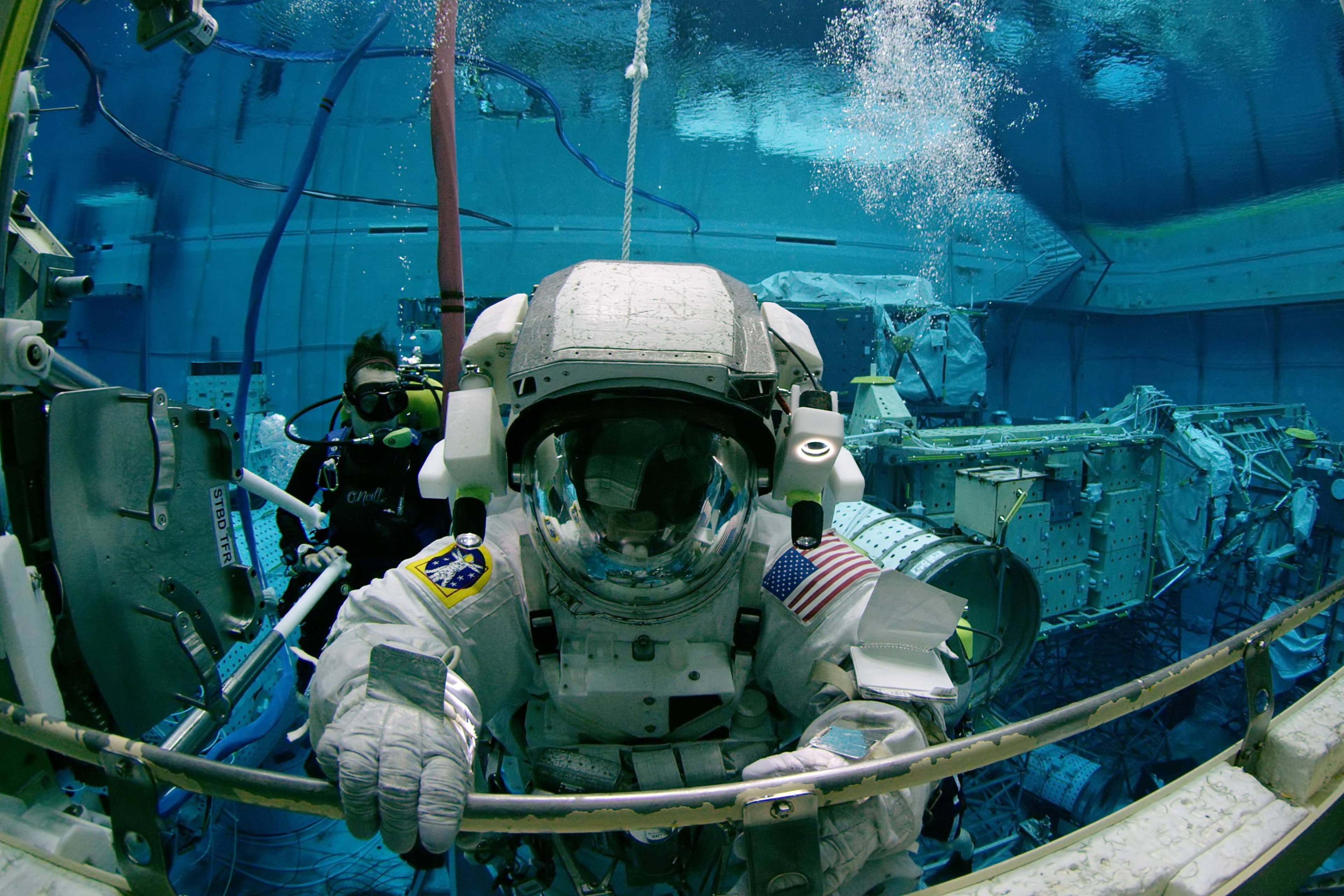 05_Astronaut
